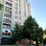 Aron Pécs