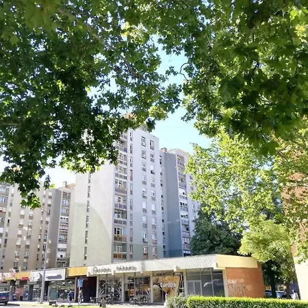 Aron Apartment